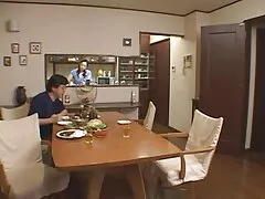 Un uomo di colore con un film porno donne vecchie bianco amici è baciare una bionda