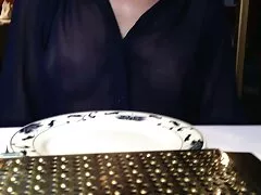 Donna matura salta sul cazzo video di donne mature porno senza togliersi le calze