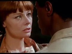 Succhia e ride pollo film porno con donne vecchie carnoso