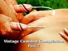 Una folla video porno di donne mature di ragazzi in cima al muro upskirt
